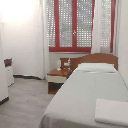 Πανσιόν Affittacamere La Spezia Inn